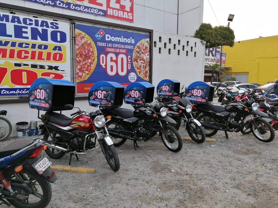 Rotulación de motos Domino's