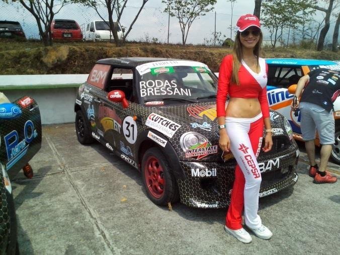 Rotulación de vehículo de carreras